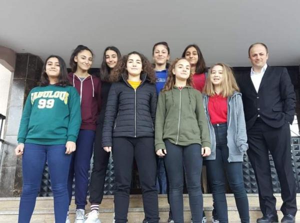 Peyami Safa Ortaokulu Voleybol Yıldız Kızlar Kırşehir Grup 2.´si